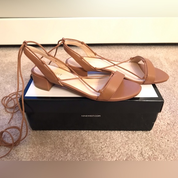 Nine West Sandal (Tan) - Picture 4 of 7
